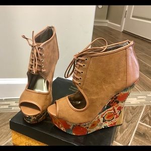 Women’s wedge